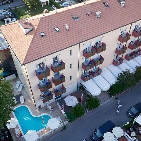 Aron Hotel Rimini Luaran gambar