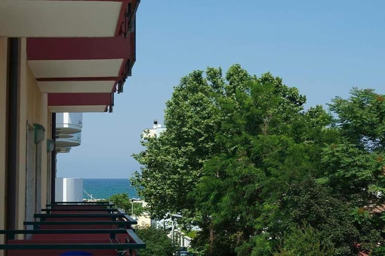 Aron Hotel Rimini Luaran gambar