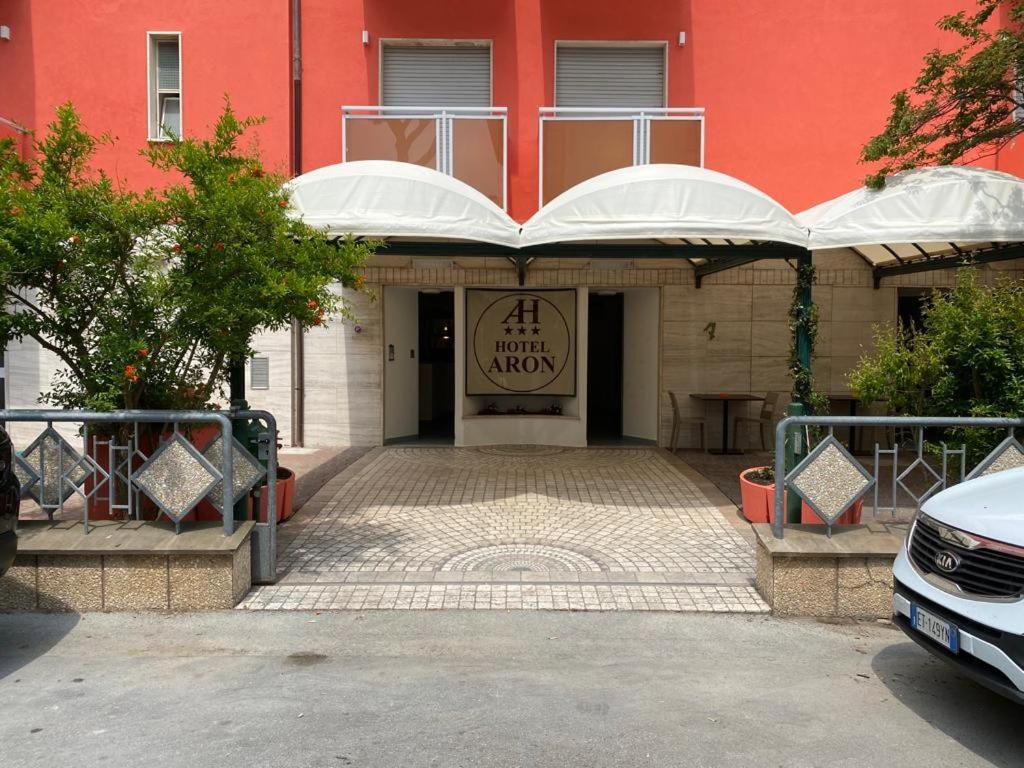 Aron Hotel Rimini Luaran gambar