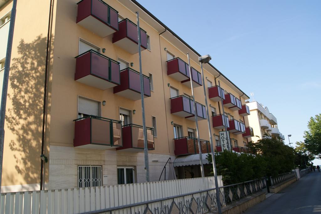 Aron Hotel Rimini Luaran gambar