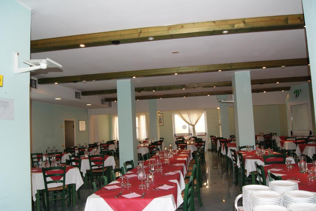 Aron Hotel Rimini Luaran gambar