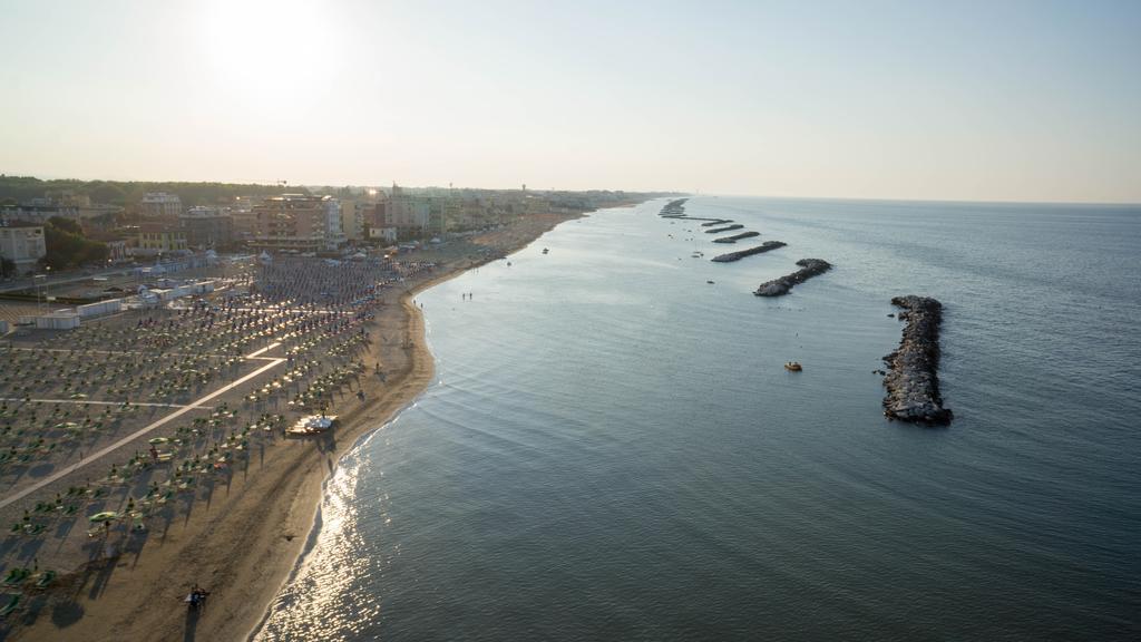 Aron Hotel Rimini Luaran gambar