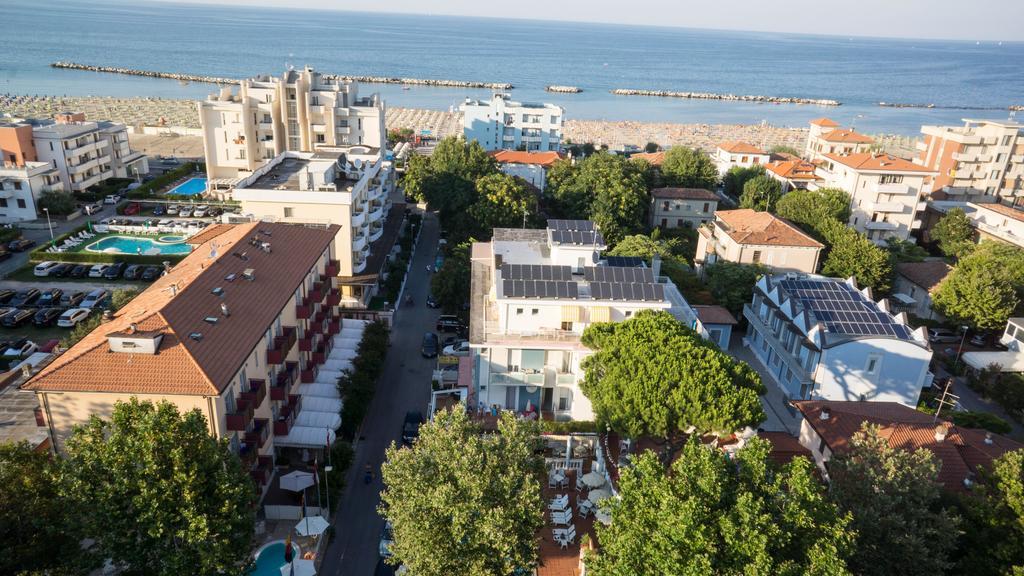 Aron Hotel Rimini Luaran gambar