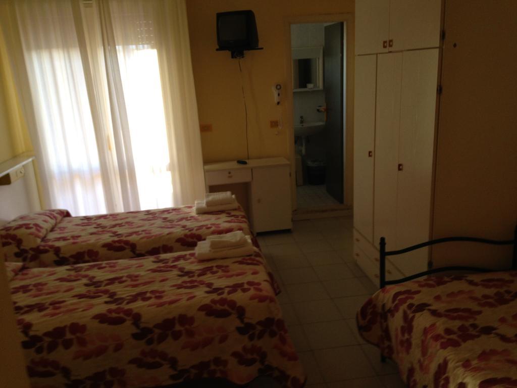 Aron Hotel Rimini Luaran gambar